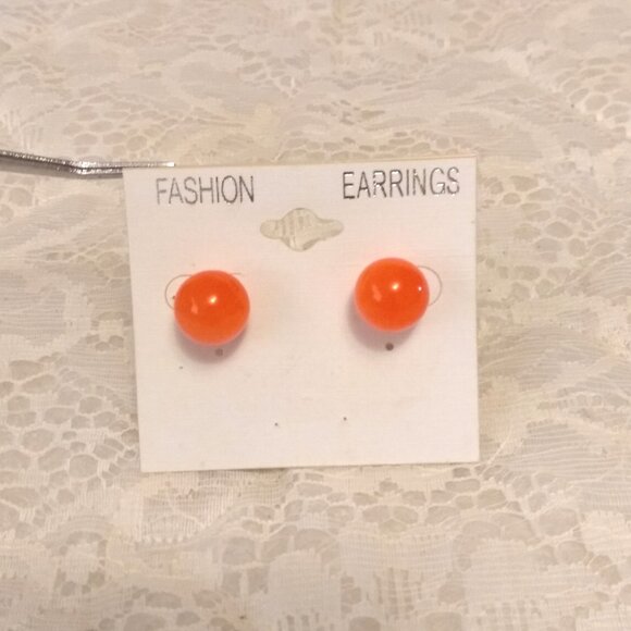 Vintage Women’s Classic Orange Beads Round Stud Earrings Timeless VTG Jewelry - Picture 4 of 6